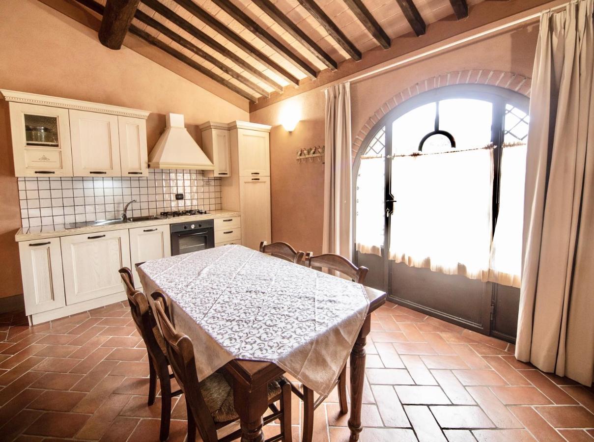 Apartments In Residence With Swimming Pool In Monteverdi Marittimo Extérieur photo
