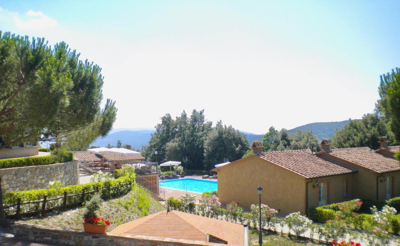 Apartments In Residence With Swimming Pool In Monteverdi Marittimo Extérieur photo